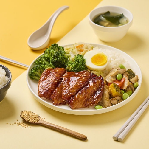 來點蒲燒鯛魚喔！-情境